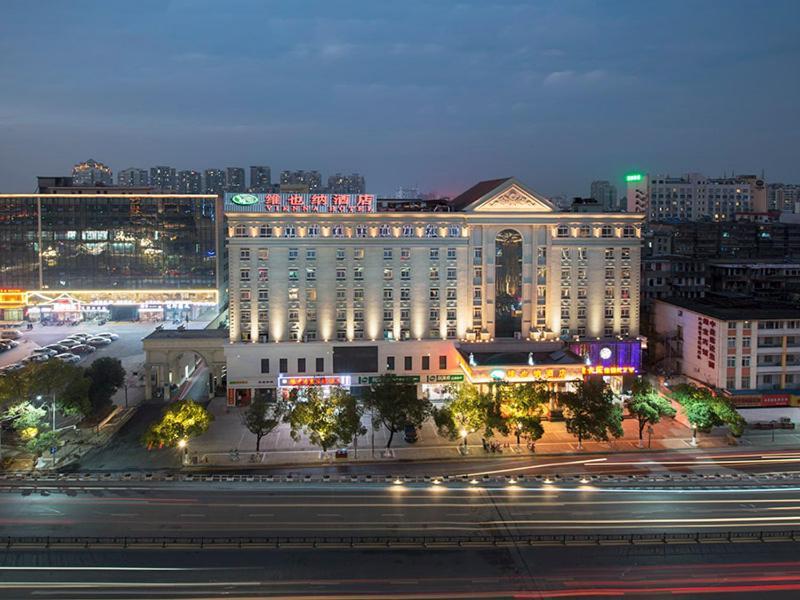 Vienna Hotel Nanchang Railway Staion Esterno foto