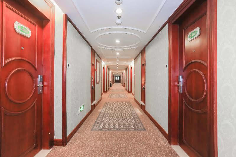 Vienna Hotel Nanchang Railway Staion Esterno foto