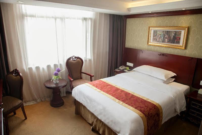 Vienna Hotel Nanchang Railway Staion Esterno foto